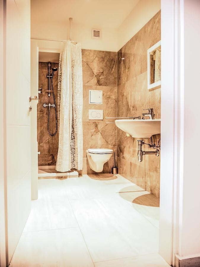 Wohnen Im Herzen Von Wien Budget Apartment Ngoại thất bức ảnh